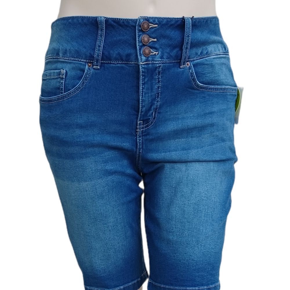 6157..Royalty Bermuda Shorts, Slim Sleek Size 12, W33" 10 1/2"Inseam 12"Rise - Picture 2 of 6